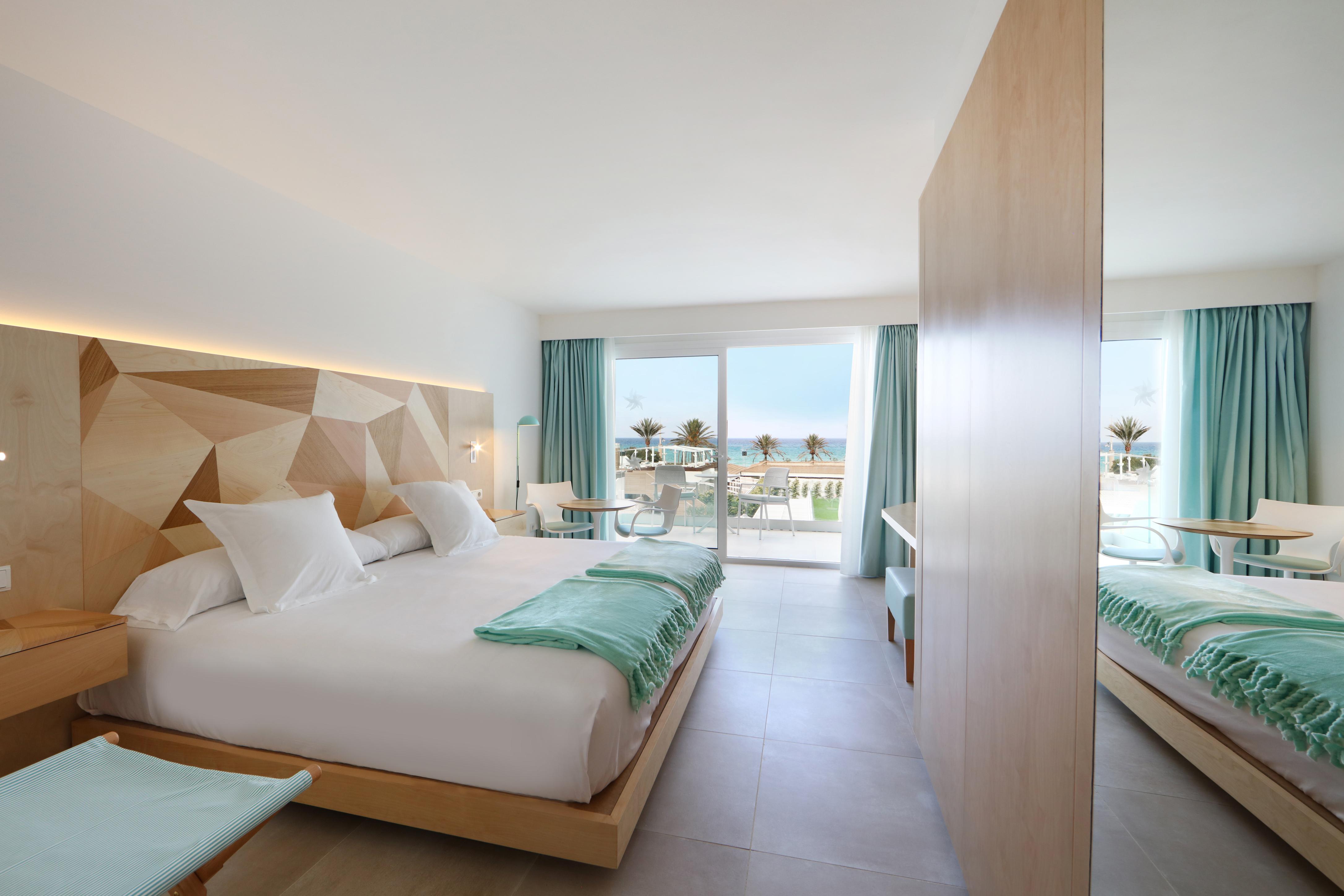 Hotel Iberostar Selection Playa De Palma Esterno foto A room at the hotel