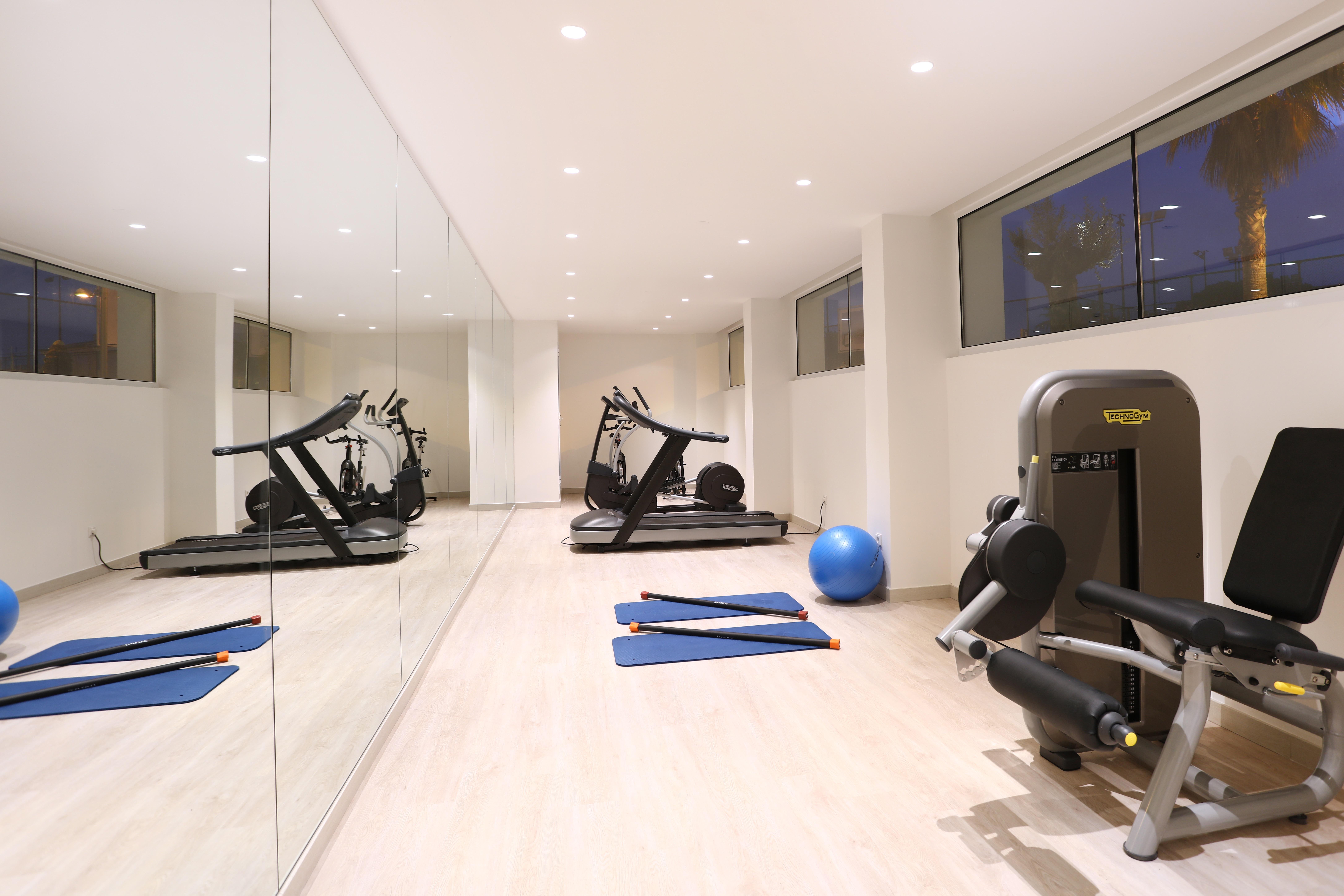 Hotel Iberostar Selection Playa De Palma Esterno foto The gym at The Ivy Collection
