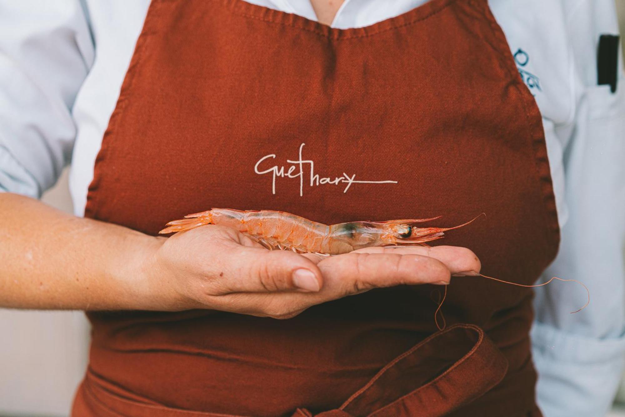 Hotel Iberostar Selection Playa De Palma Esterno foto Chef holding a prawn